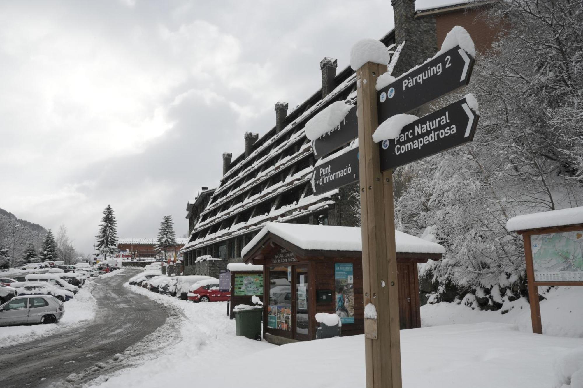 Yomo Patagonia Hotell Arinsal Exteriör bild